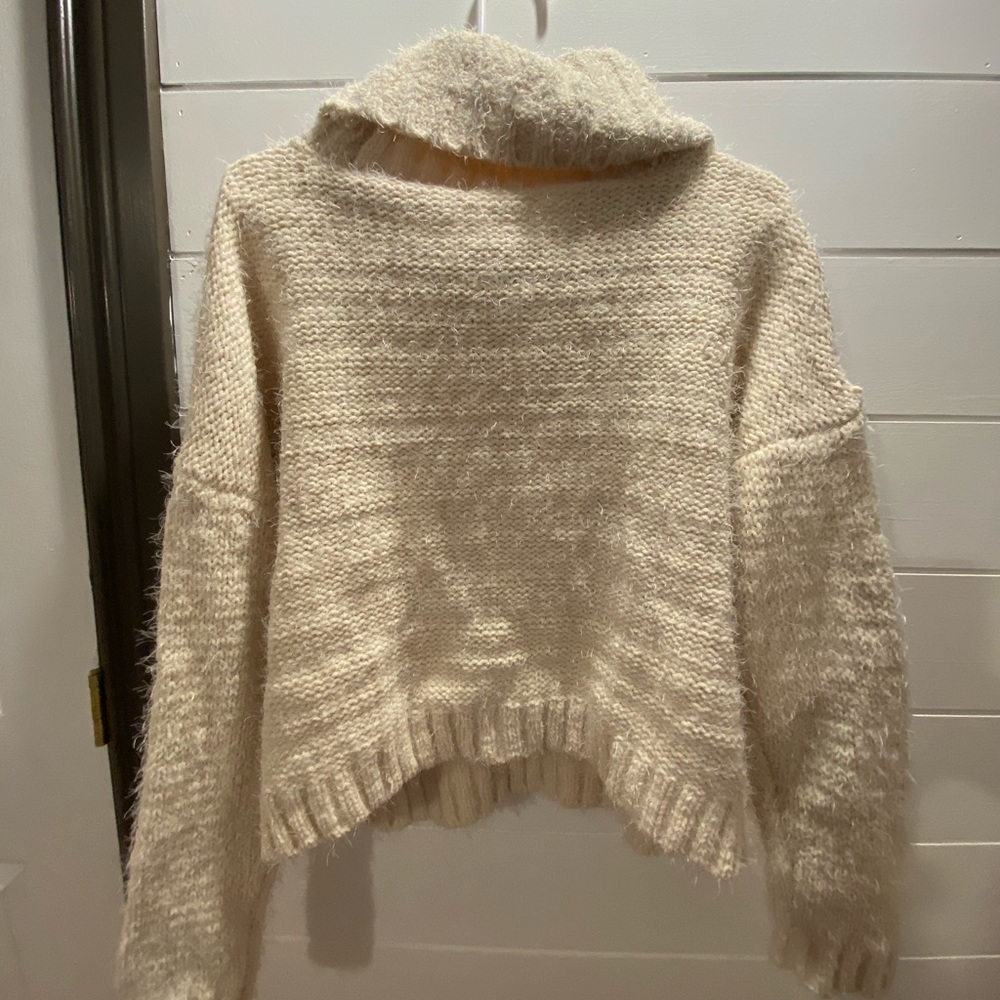 Maurice’s Sweater - Picture 2 of 3